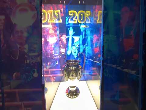 Miniatura del video: Recorriendo el Museo del FC Barcelona          #futbol  #turismo  #lugaresdelaargentina. barcelona #españa #museo #shorts #messi #fcbarcelona #trofeo #championsleague #historia #travel #eva...