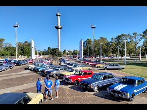 Miniatura del video: Encuentro multimarca. Amigos del Chevrolet, Falcon, Dodge y Valiant en el Parque de la Ciudad. Suscribite a mi canal. Grac...